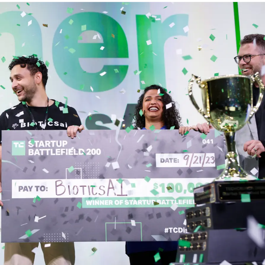 Startup Battlefield trophy image